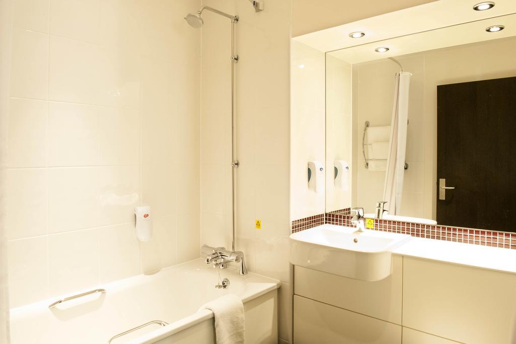 Premier Inn Falkirk - Larbert מראה חיצוני תמונה